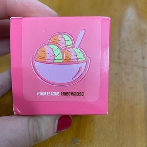 Jeffree Star Cosmetics lip scrub